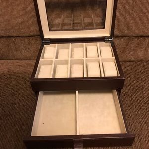 Fossil watch case. Like new.